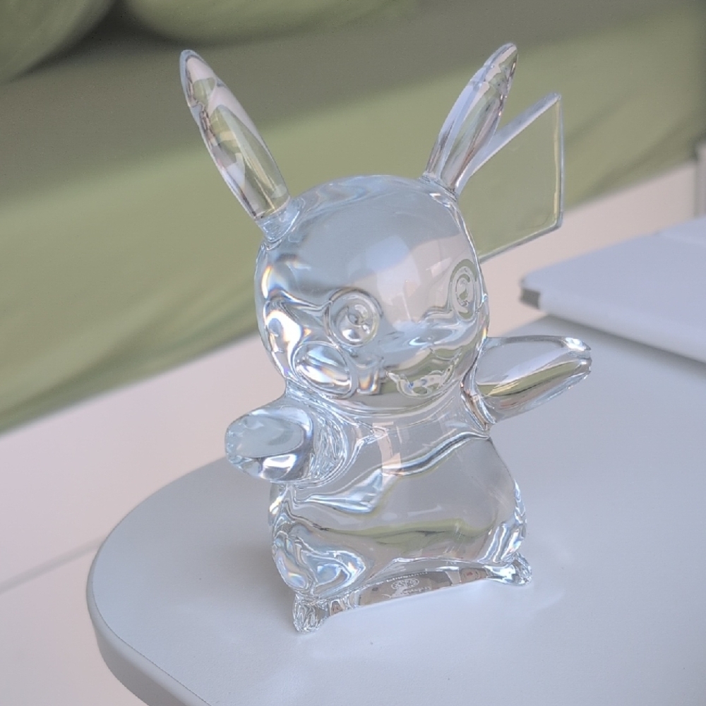Baccarat Crystal Pikachu Pokemon figurine